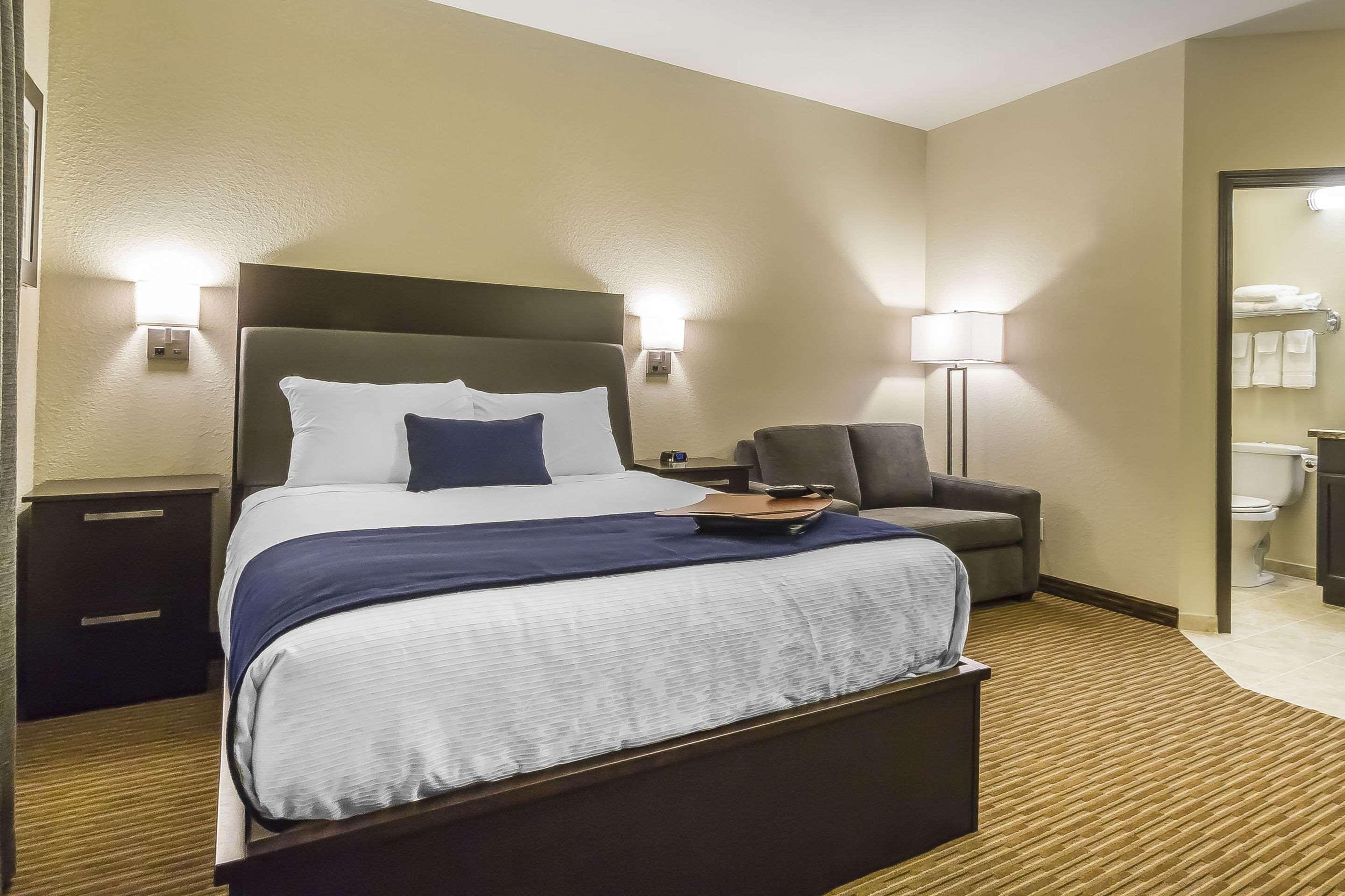 Quality Inn & Suites 穆斯乔 外观 照片