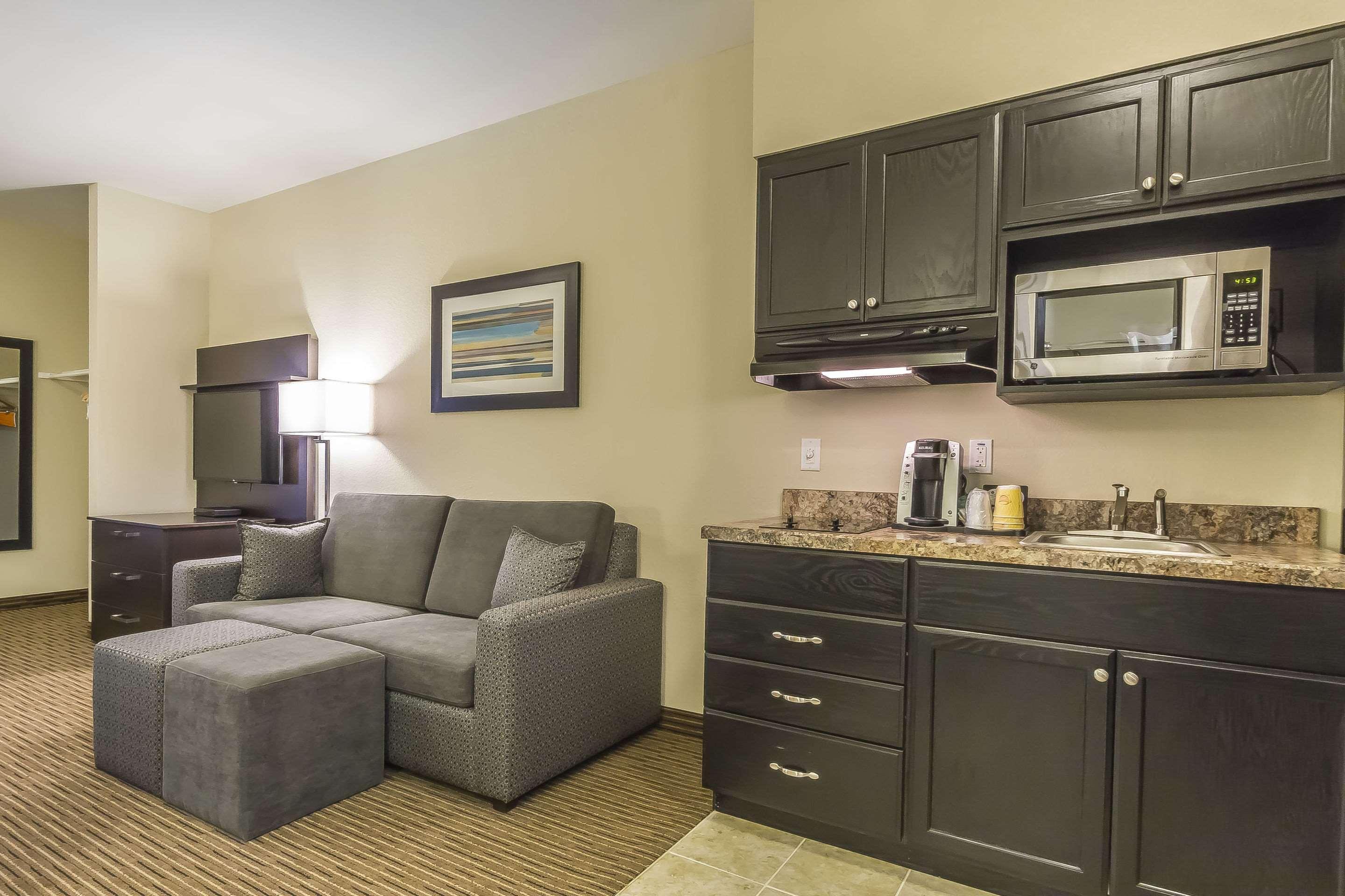 Quality Inn & Suites 穆斯乔 外观 照片