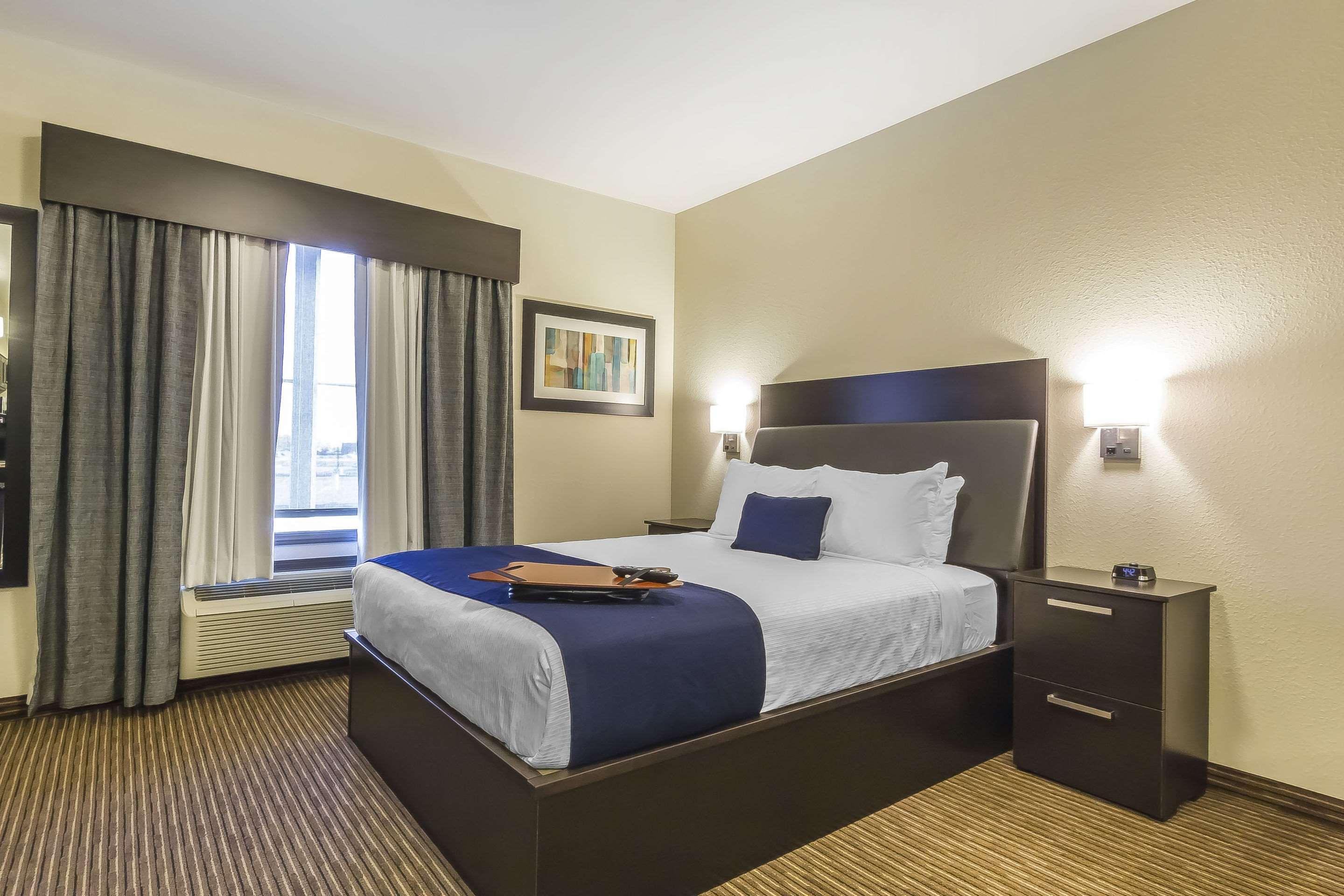 Quality Inn & Suites 穆斯乔 外观 照片