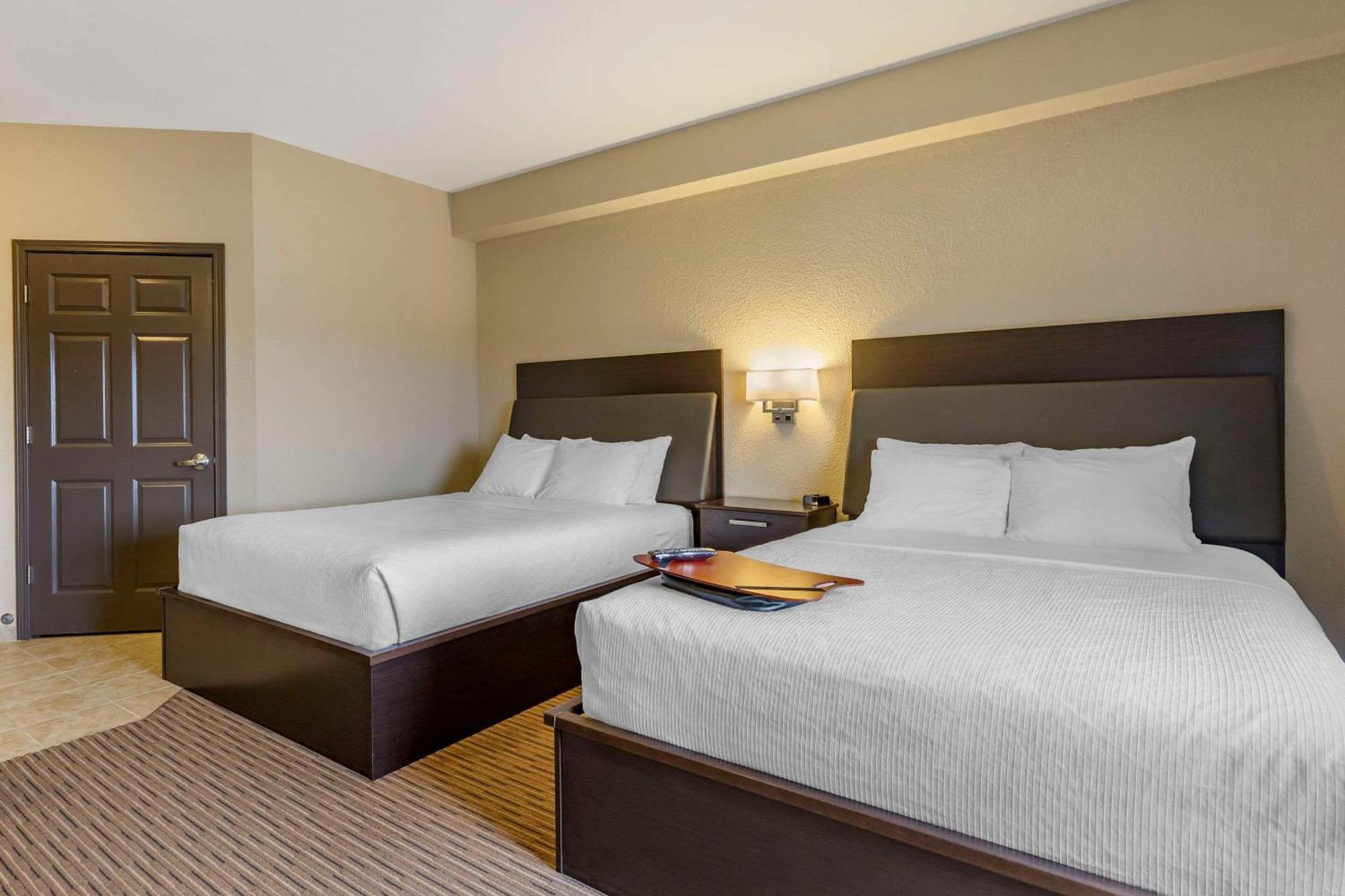 Quality Inn & Suites 穆斯乔 外观 照片
