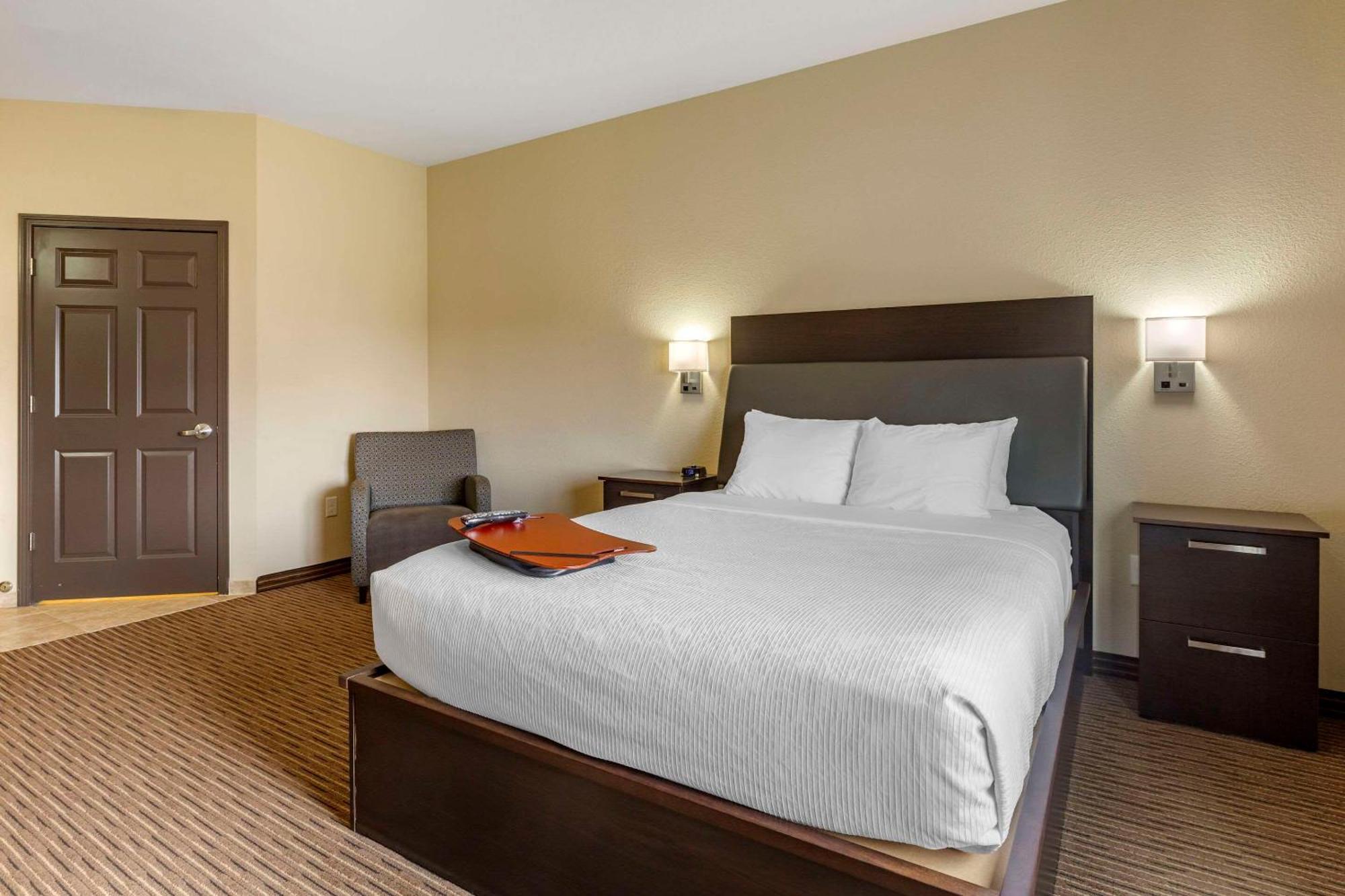 Quality Inn & Suites 穆斯乔 外观 照片